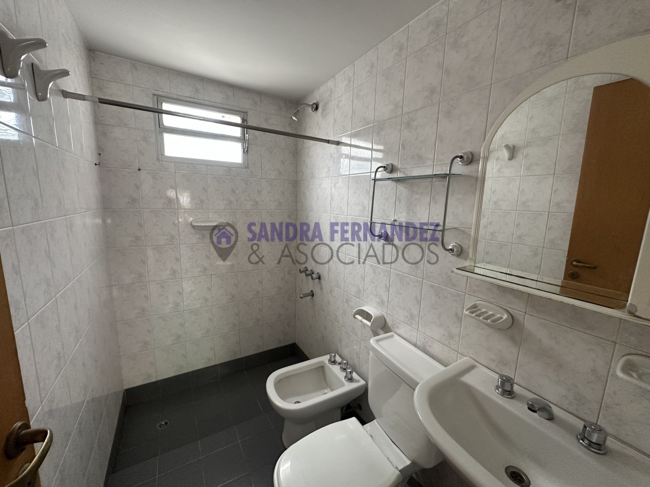 Neuquen Alquiler Loft 1 dormitorio con entrada para vehiculo