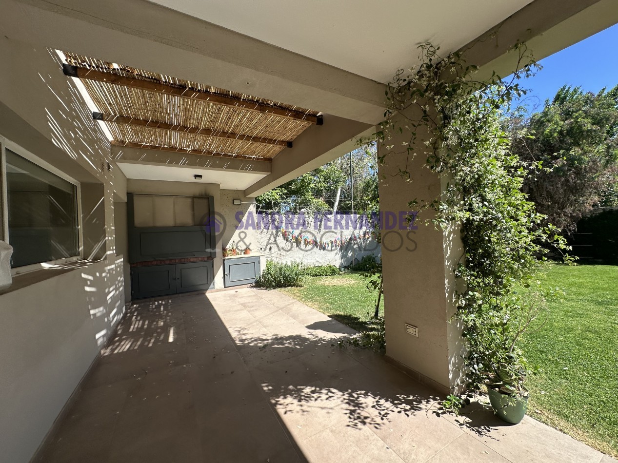 Rio Negro Cipolletti Casa 4 dormitorios Barrio Manzanar 7