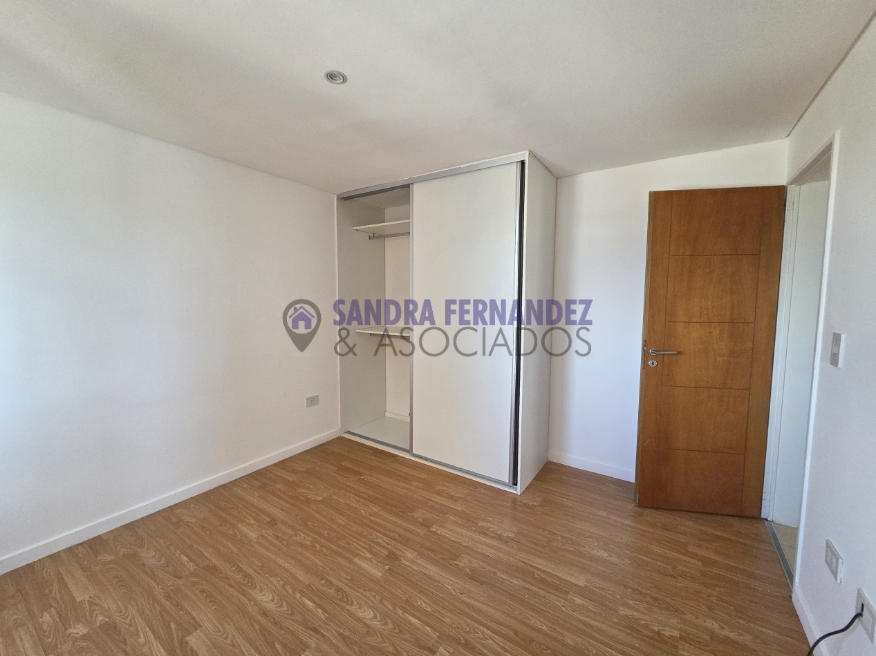 Rio Negro Alquiler Departamento 1 dormitorio con cochera Complejo Jardines de Esmeralda