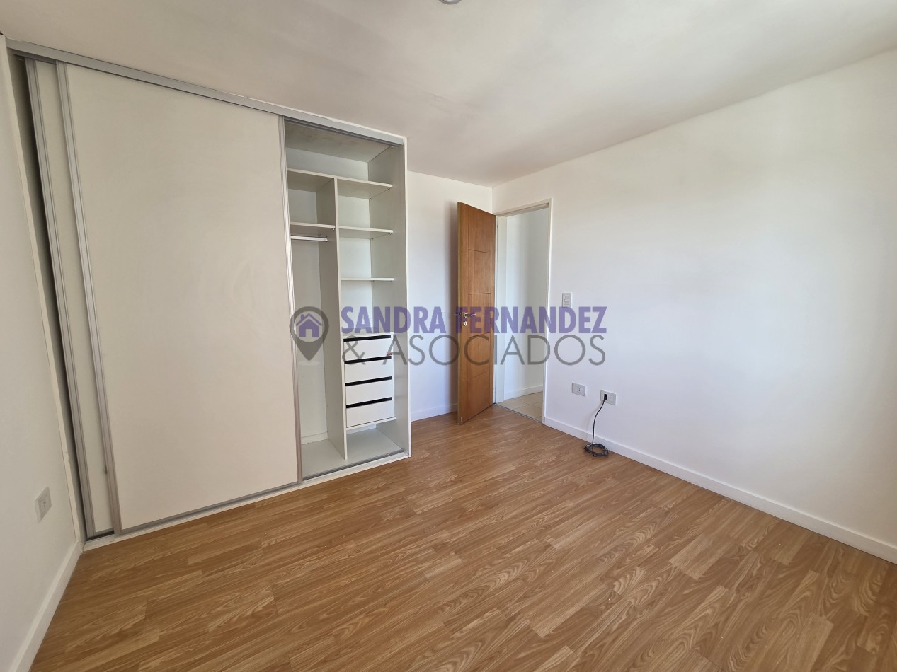Rio Negro Alquiler Departamento 1 dormitorio con cochera Complejo Jardines de Esmeralda