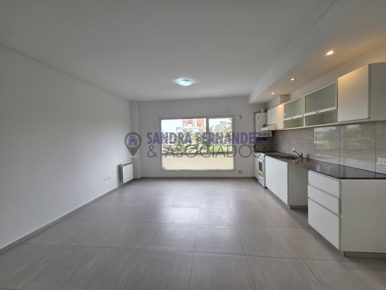 Rio Negro Cipolletti Alquiler Departamento 1 dormitorio  con cohcera