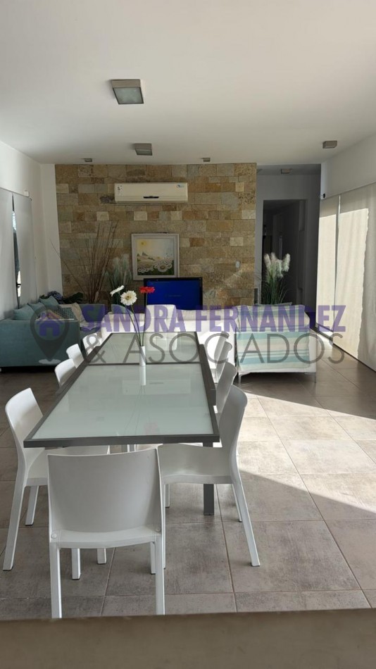  Neuquen. ALQUILER/VENTA La Peninsula Casa amoblada equipada 3 dormitorios