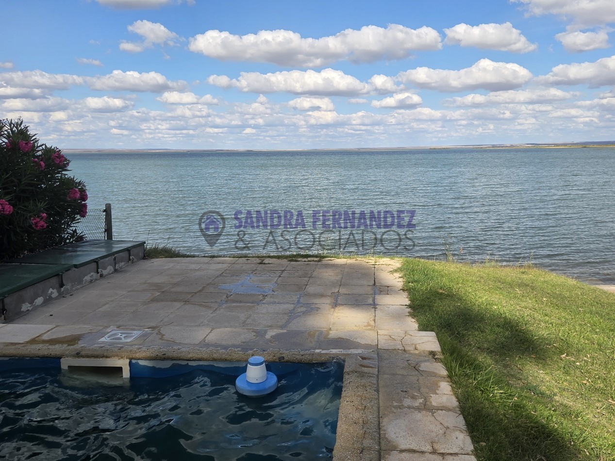Rio Negro Cinco Saltos Lago Pellegrini Casa 2 dormitorios amoblada con vista al Lago