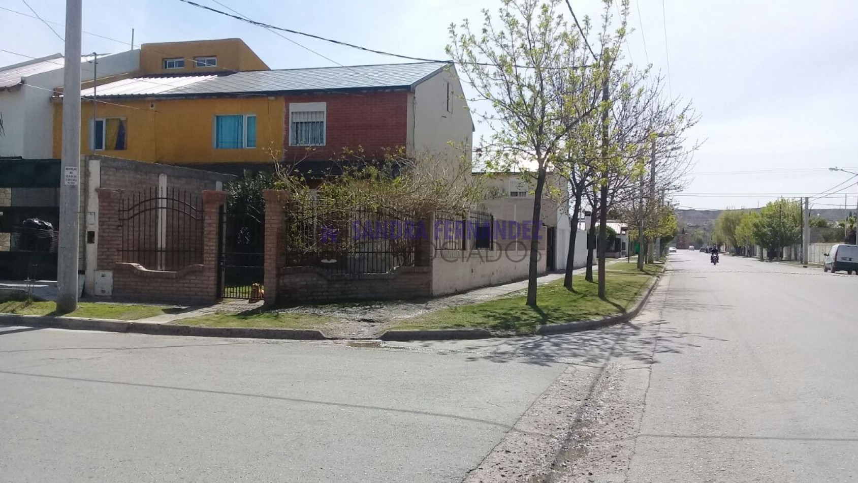 Neuquen Venta Duplex 2 dormitorios en esquina Barrio Huilliches 