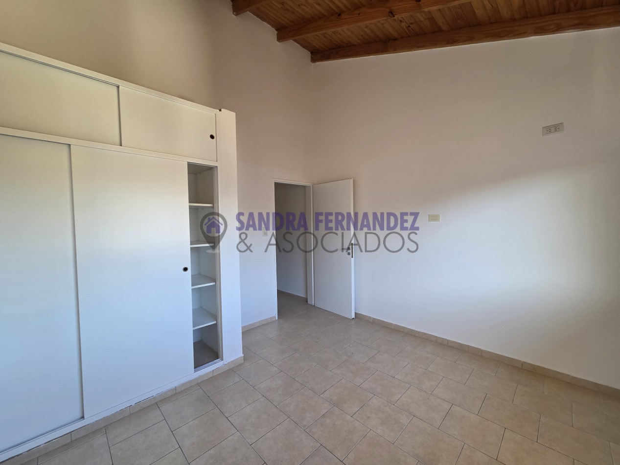 Neuquen. Alquiler. Duplex 2 dormitorios Barrio Huilliches