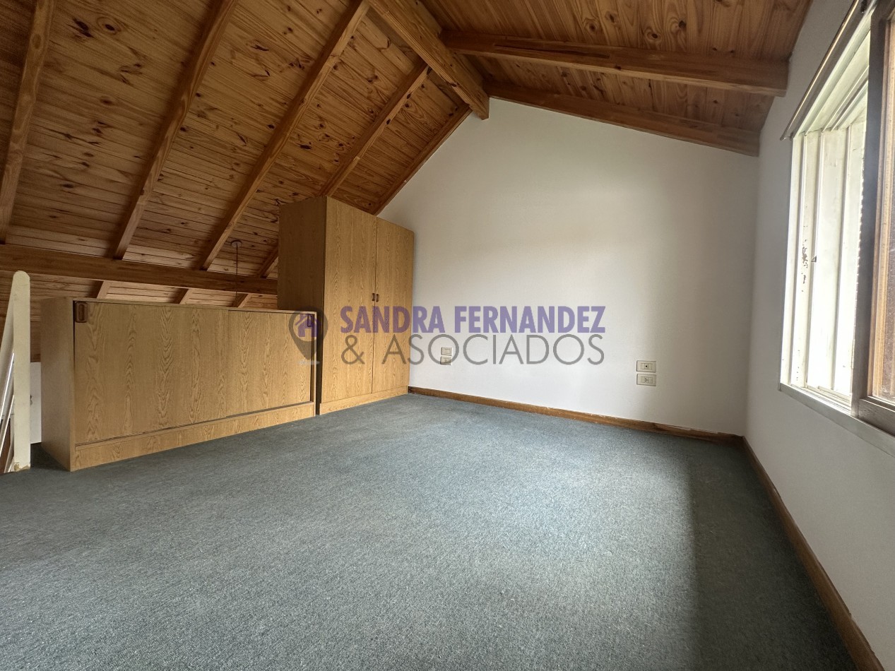 Neuquen Alquiler Loft 1 dormitorio con entrada para vehiculo