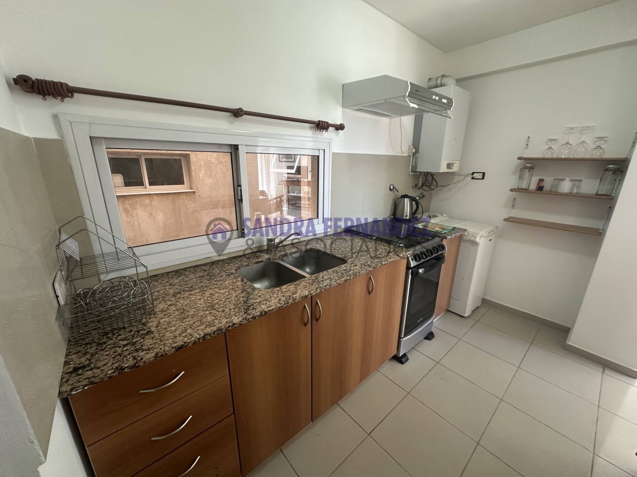 Neuquen. Alquiler. Departamento 2 dormitorios amoblado. Cochera. Barrio Santa Genoveva
