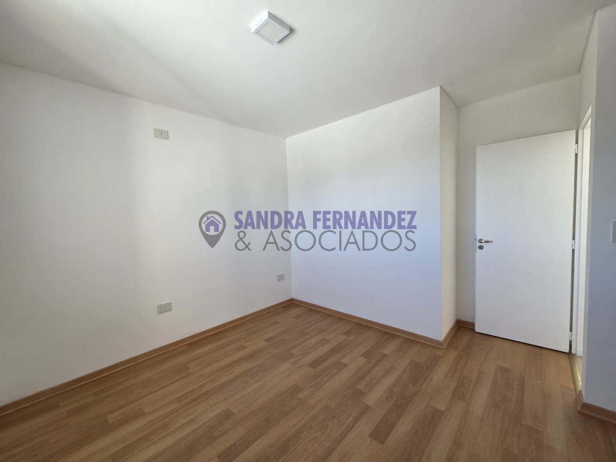 Rio Negro Cipolletti Venta A ESTRENAR Departamento en duplex 2 dormitorios cochera externa