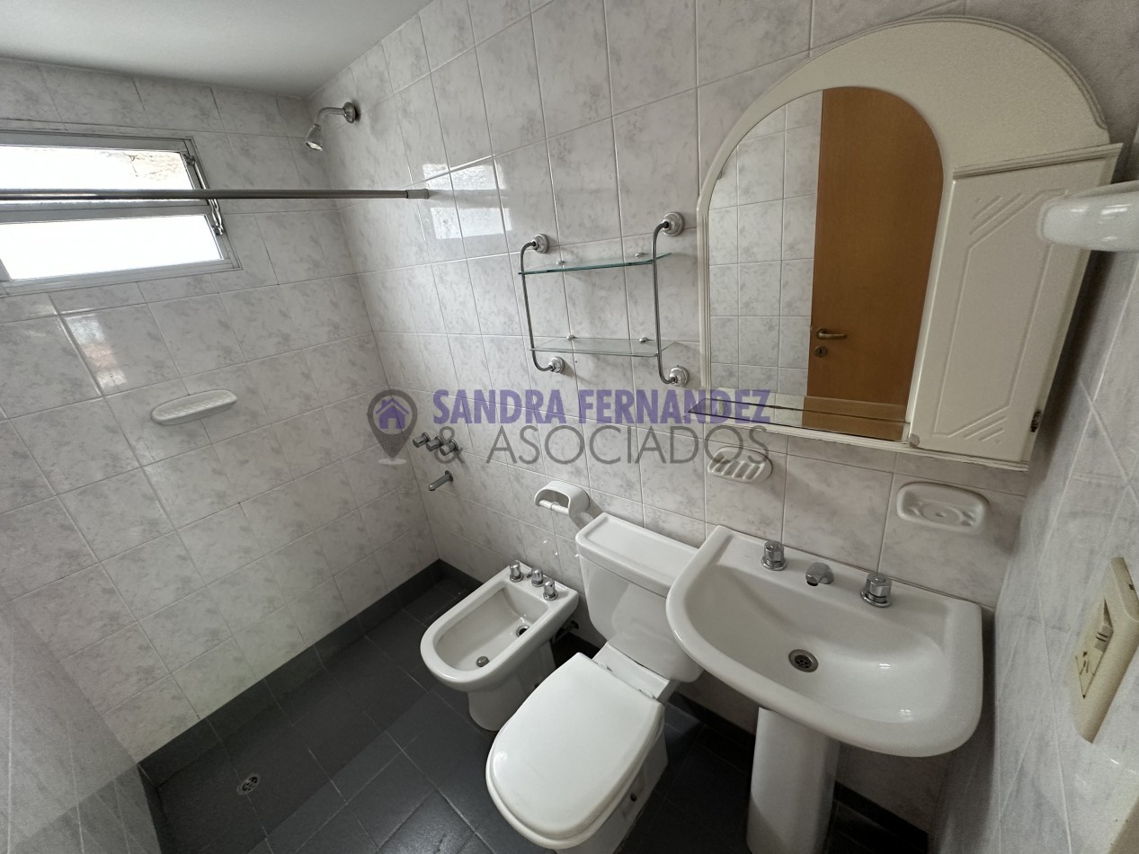 Neuquen Alquiler Loft 1 dormitorio con entrada para vehiculo