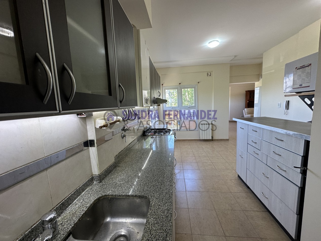 Neuquen Venta Santa Genoveva Departamento 2 dormitorios. Cochera Baulera 