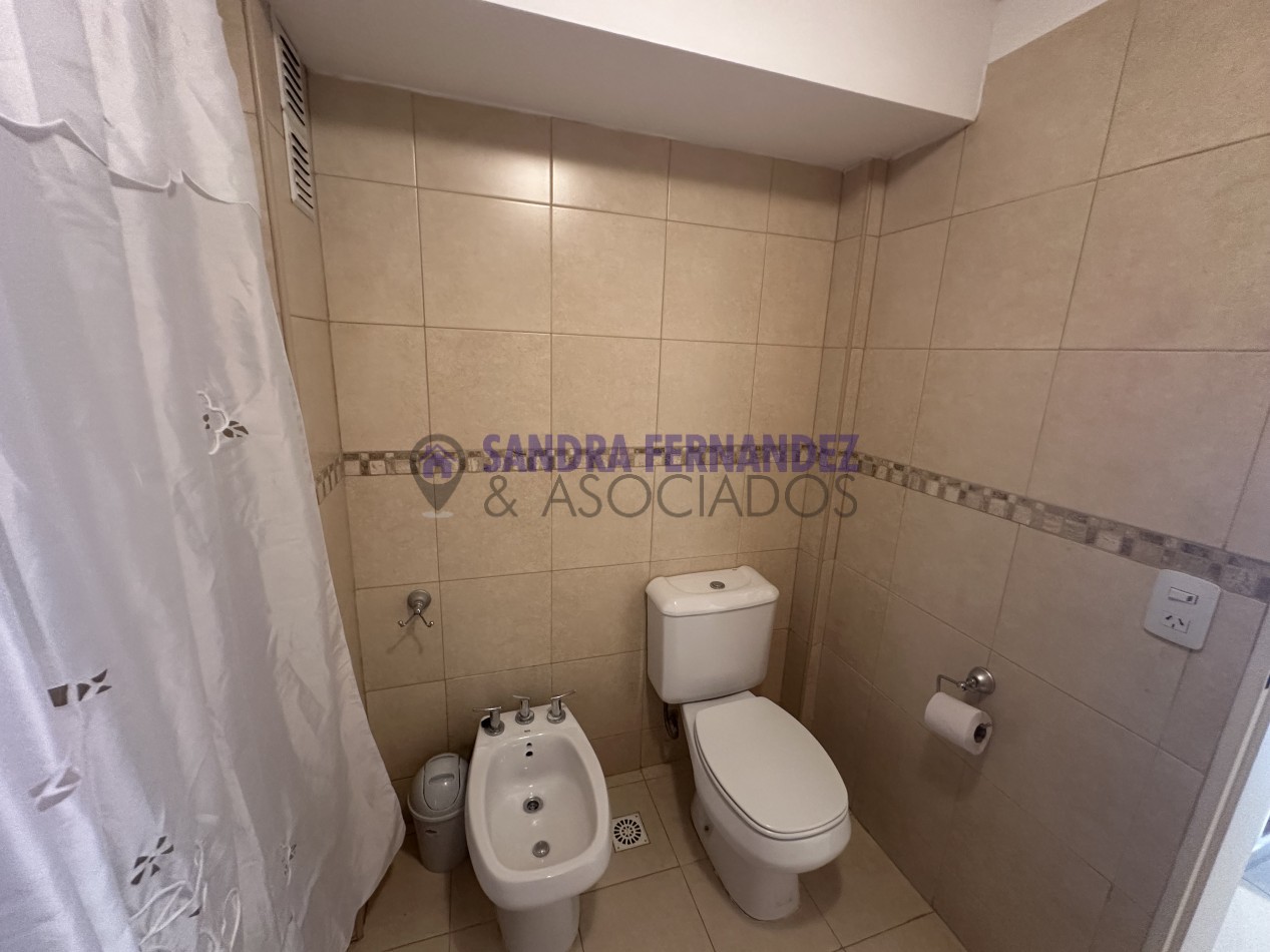 Neuquen. Alquiler. Departamento 2 dormitorios amoblado. Cochera. Barrio Santa Genoveva