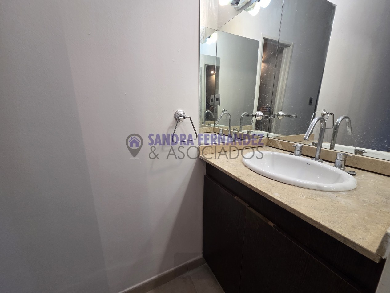 Neuquen. Alquiler. Casa 3 dormitorios suite, con piscina. 