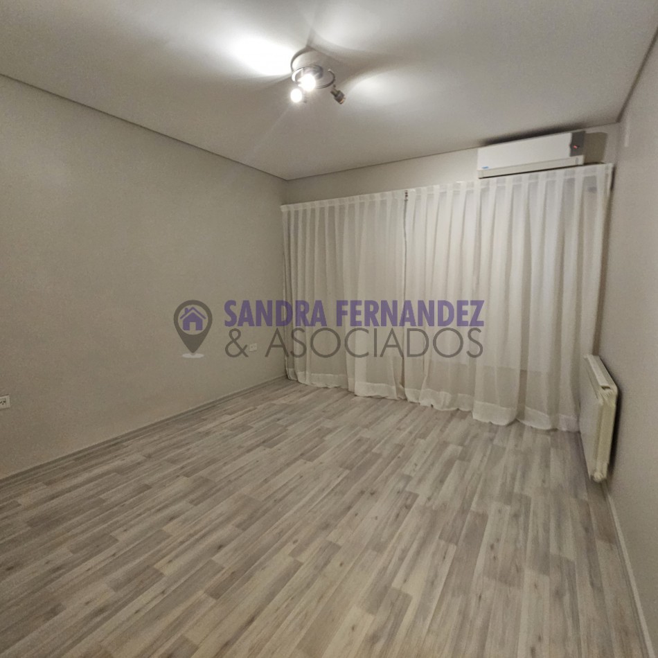 Neuquen Alquiler Casa 3 dormitorios en barrio abierto (suite-vestidor) Piscina Zona La Zagala