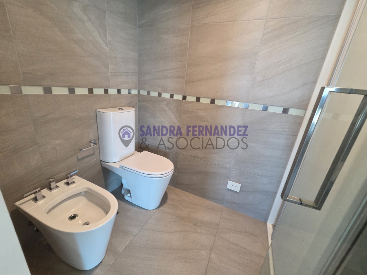 Neuquen. Alquiler NIVEL GERENCIAL Departamento  Semipiso 3 dorm