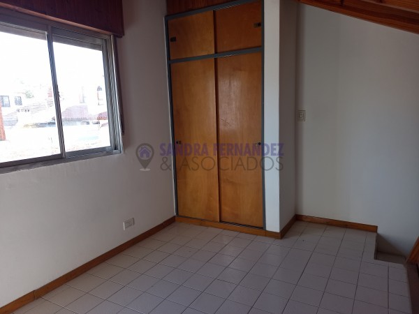 Neuquen. Alquiler. Duplex 1 dormitorio Barrio Cumelen