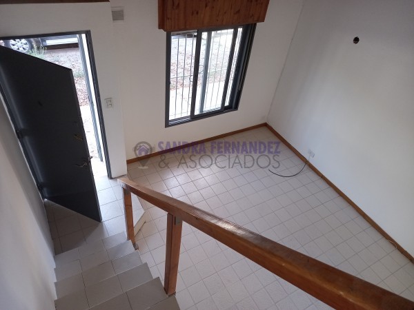 Neuquen. Alquiler. Duplex 1 dormitorio Barrio Cumelen