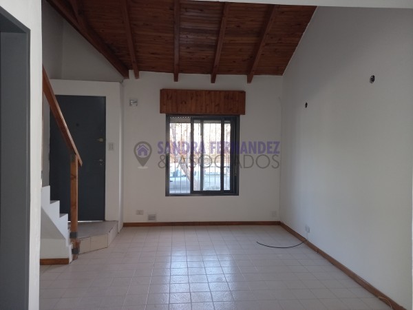 Neuquen. Alquiler. Duplex 1 dormitorio Barrio Cumelen