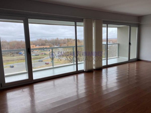 Neuquen Venta Departamento Semi piso. Paseo de la Costa. Ribera Urbana. Penthouse 3 dormitorios suite 2 cocheras