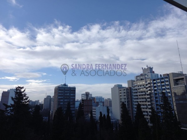 Neuquen, Alquiler. 1 dormitorio.  Edifico Plaza Club