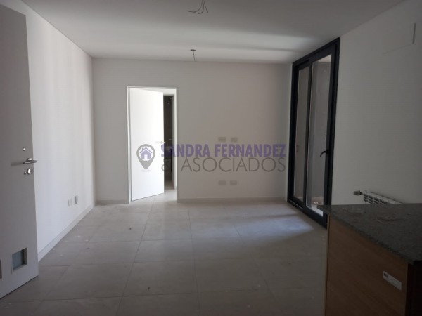 Neuquen, Alquiler. 1 dormitorio en Suite. A ESTRENAR Edifico Plaza Club