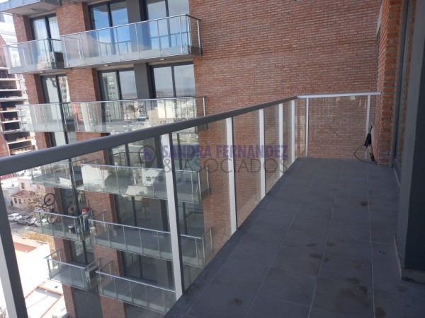 Neuquen, Alquiler. 1 dormitorio en Suite. A ESTRENAR Edifico Plaza Club