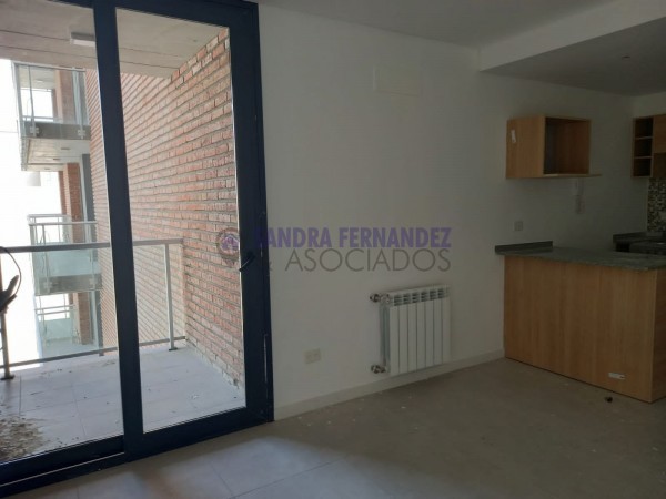 Neuquen, Alquiler. 1 dormitorio en Suite. A ESTRENAR Edifico Plaza Club