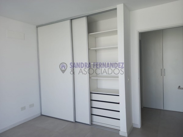 Neuquen, Alquiler. 1 dormitorio en Suite. A ESTRENAR Edifico Plaza Club