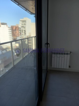 Neuquen, Alquiler. 1 dormitorio.  Edifico Plaza Club