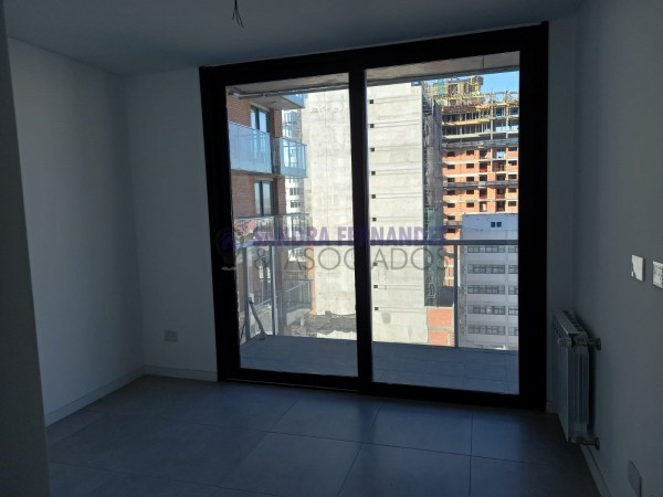 Neuquen, Alquiler. 1 dormitorio.  Edifico Plaza Club