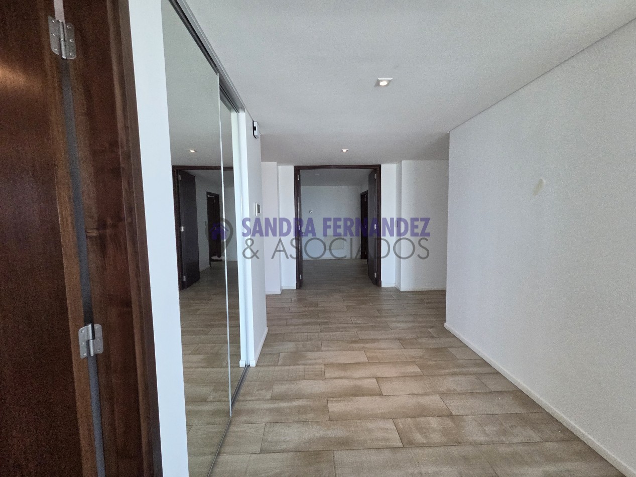 Neuquen. Alquiler NIVEL GERENCIAL Departamento  Semipiso 3 dorm