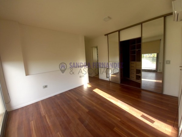 RIO NEGRO, CIPOLLETTI, VENTA. DEPARTAMENTO SEMIPISO TOTALMENTE REMODELADO 3 DORMITORIOS. COMPLEJO ATLAS DEL PARQUE