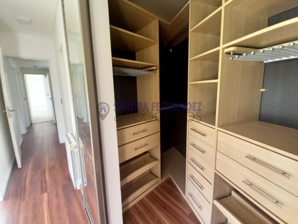 RIO NEGRO, CIPOLLETTI, VENTA. DEPARTAMENTO SEMIPISO TOTALMENTE REMODELADO 3 DORMITORIOS. COMPLEJO ATLAS DEL PARQUE