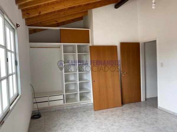 Neuquen. Alquiler. Duplex 3 dormitorios Barrio Rincón de Emilio 