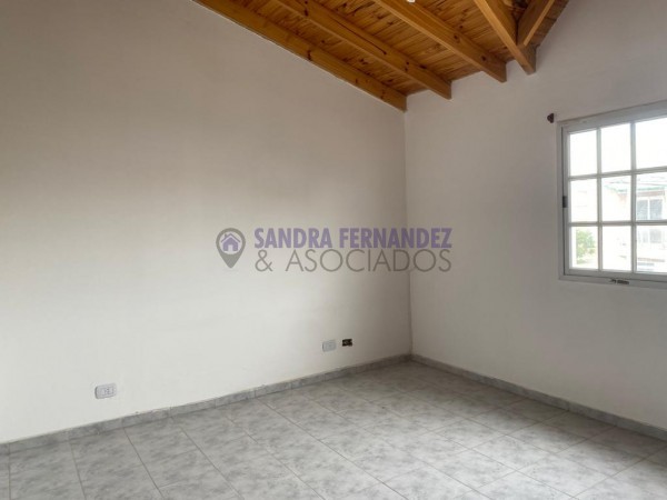 Neuquen. Alquiler. Duplex 3 dormitorios Barrio Rincón de Emilio 