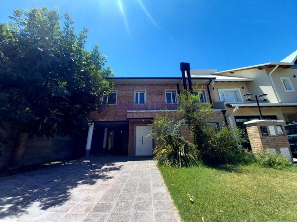 Neuquen, Venta Casa Barrio Cerrado Villa Luisa