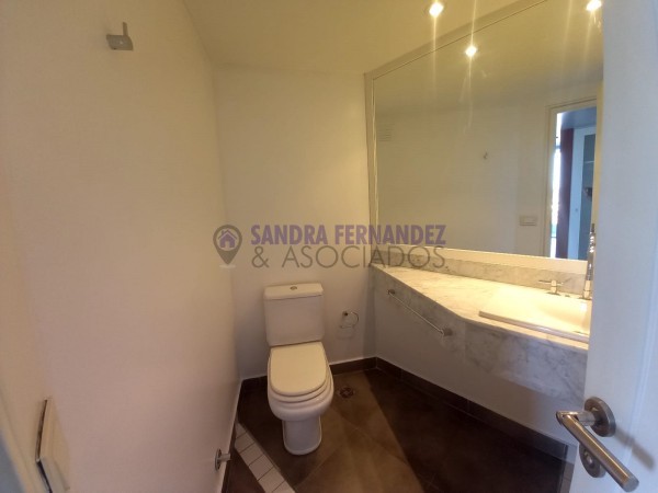 Neuquen. Alquiler. Piso. Santa Genoveva, 3 dormitorios en suite. 