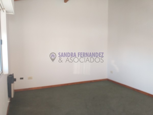 Neuquen. Alquiler Departamento en duplex 2 dormitorios San Martin 1600