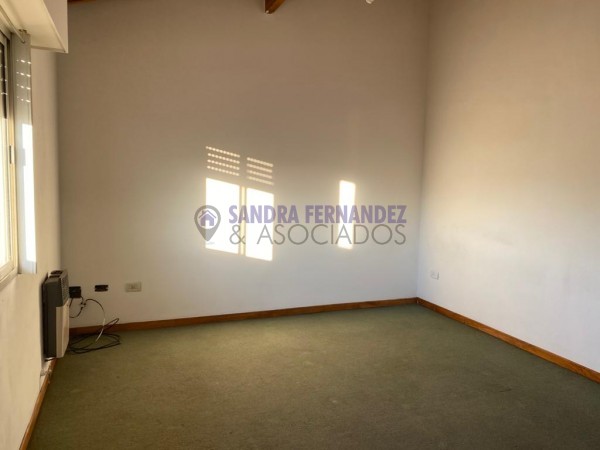 Neuquen. Alquiler Departamento en duplex 2 dormitorios San Martin 1600