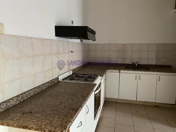 Neuquen. Alquiler Departamento en duplex 2 dormitorios San Martin 1600