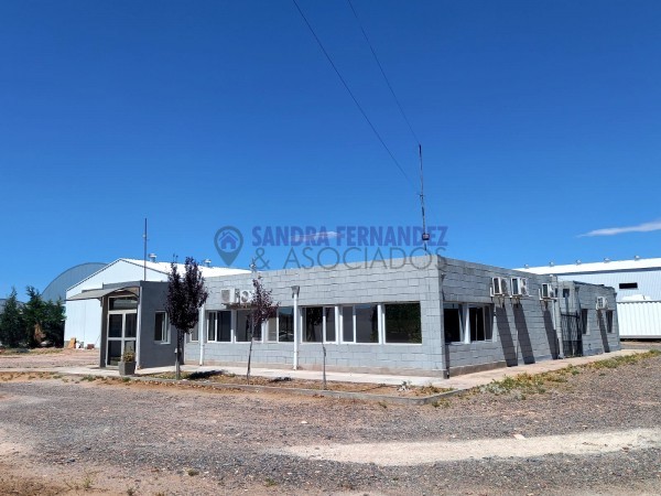 Neuquen. Centenario. Parque Industrial Oeste. Predio con Oficinas y Galpon