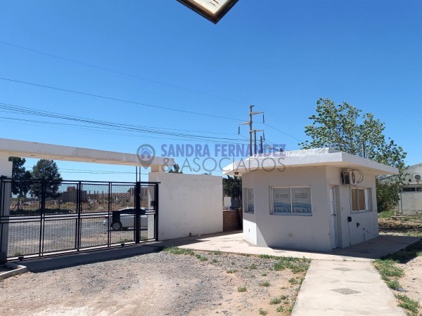 Neuquen. Centenario. Parque Industrial Oeste. Predio con Oficinas y Galpon