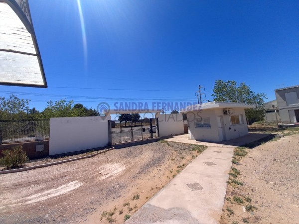 Neuquen. Centenario. Parque Industrial Oeste. Predio con Oficinas y Galpon