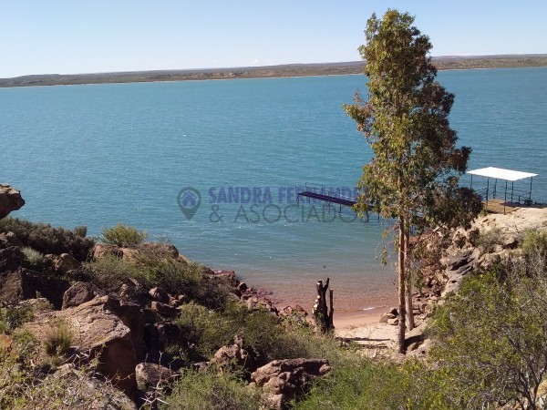 Neuquen. Alquiler Temporario. Casas 2 dormitorios. Zona Chocón Arroyito