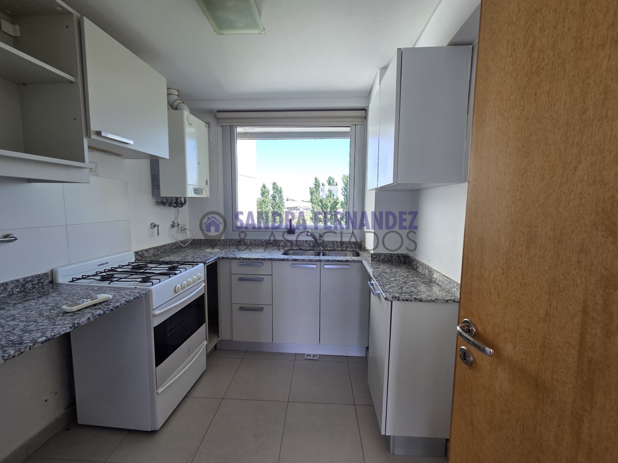 Neuquen Alquiler Departamento 2 dormitorios suite cochera Paseo de la Costa 