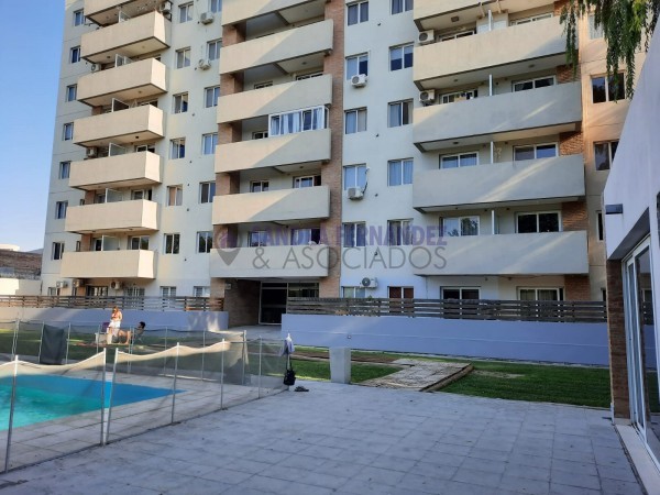 Rio Negro. Cipolletti. Alquiler - Venta. Departamento edificio Nova, 1 dormitorio. (piscina)