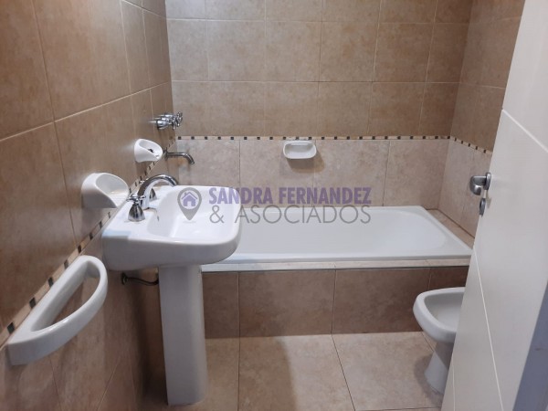 Rio Negro. Cipolletti. Alquiler - Venta. Departamento edificio Nova, 1 dormitorio. (piscina)