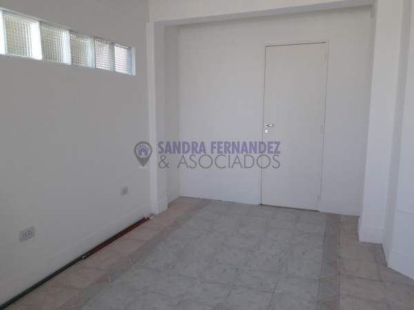 Neuquen. Alquiler. Local comercial. Barrio Santa Genoveva