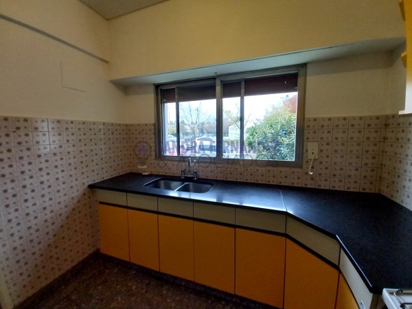 Rio Negro Cipolletti Alquiler Comercial Casa  Barrio Rosauer