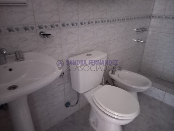 Neuquen. Alquiler. Duplex 3 dormitorios Barrio Rincón de Emilio 