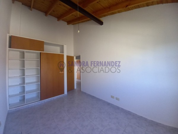 Neuquen. Alquiler. Duplex 3 dormitorios Barrio Rincón de Emilio 